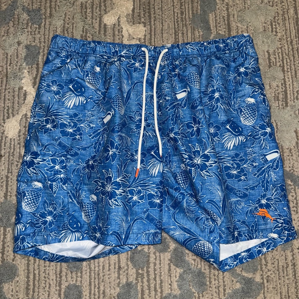 NWT Tommy Bahama Men’s Swim Trunks XL Naples Tiki Luau